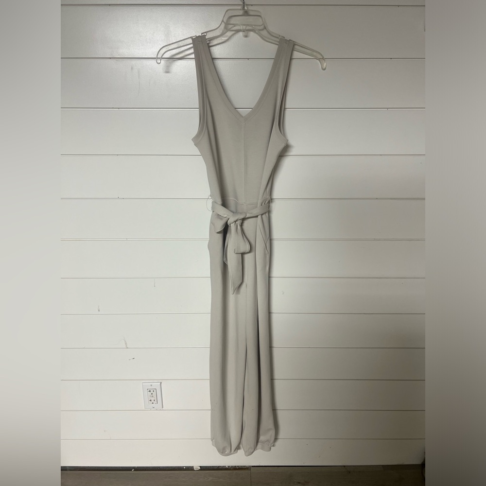 Lululemon jumpsuit size 6